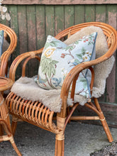 Load image into Gallery viewer, Single Shorn New Zealand Sheepskin