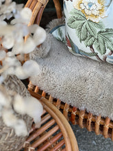 Load image into Gallery viewer, Single Shorn New Zealand Sheepskin