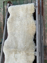 Load image into Gallery viewer, Double Shorn New Zealand Sheepskin
