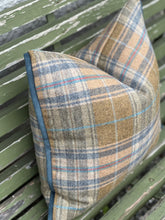 Load image into Gallery viewer, Halford Wool Cushion
