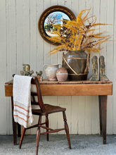 Load image into Gallery viewer, Sable Handle Glazed Urn
