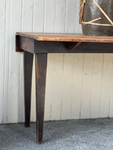 Load image into Gallery viewer, Antique Dropside Table

