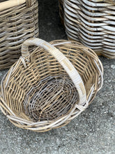 Load image into Gallery viewer, Small Tapered Oval Carrier Basket
