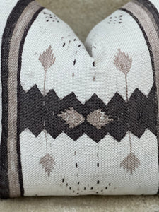 Andrew Martin Cherokee Cushion