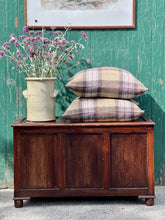 Load image into Gallery viewer, Vintage Blanket Chest
