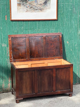 Load image into Gallery viewer, Vintage Blanket Chest
