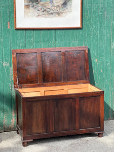 Vintage Blanket Chest