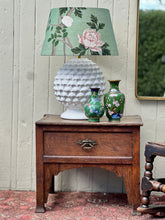 Load image into Gallery viewer, Cream Artichoke Lamp Base
