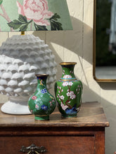 Load image into Gallery viewer, Cream Artichoke Lamp Base
