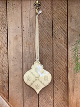 Load image into Gallery viewer, Ivy Enamel Bauble Ornament
