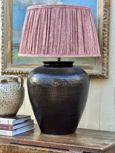 Load image into Gallery viewer, Mauve Linen Gathered Pleat Lamp Shade
