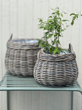 Load image into Gallery viewer, Small Round Bottom Lined Planter Basket
