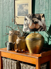 Load image into Gallery viewer, Etched Gold Bronze Lampbase
