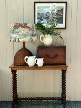 Load image into Gallery viewer, Antique Brown Rattan Lamp
