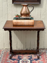 Load image into Gallery viewer, Vintage Scallop Wooden Side Table
