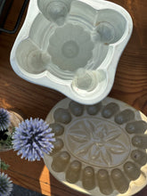 Load image into Gallery viewer, Vintage Copeland White Jelly Mould
