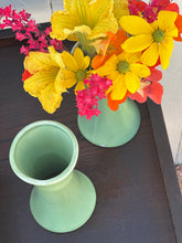 Load image into Gallery viewer, Vintage Temuka Pottery Green Spill Vase
