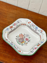 Load image into Gallery viewer, Vintage Copeland Spode Chinese Rose Tureen
