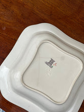 Load image into Gallery viewer, Vintage Copeland Spode Chinese Rose Tureen
