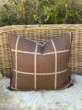 Load image into Gallery viewer, Manual Canovas Shetland Plaid Wool Cushion

