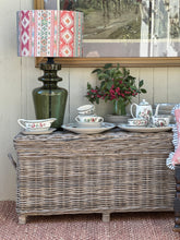 Load image into Gallery viewer, Medium Cane Handle Trunk
