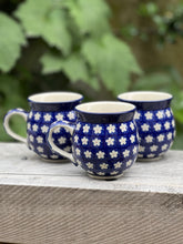 Load image into Gallery viewer, Large Polishware Round Mug &#39;Flowers&#39;
